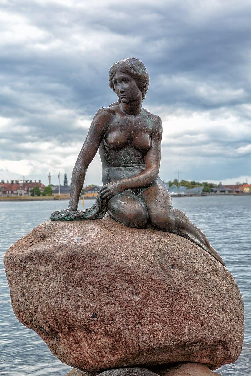 Moment image for Unveiling of Little Mermaid Statue in Copenhagen