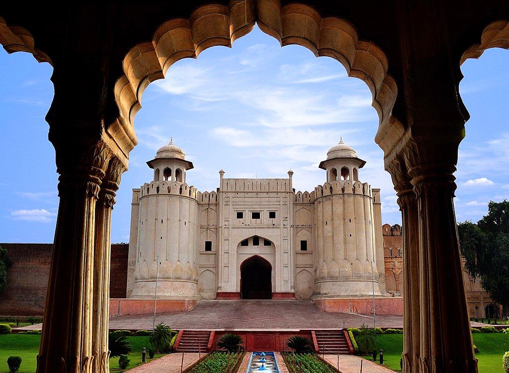 Moment image for Lahore Fort construction during Mughal Emperor Jahangir's reign