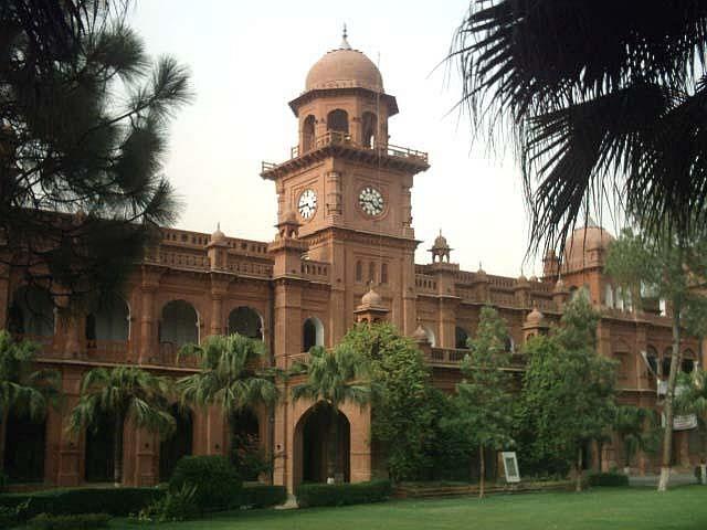 Moment image for Establishment of the University of the Punjab in Lahore