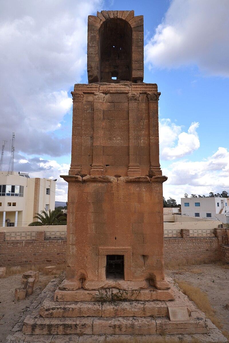 Moment image for Construction of the Tomb of the Flavii