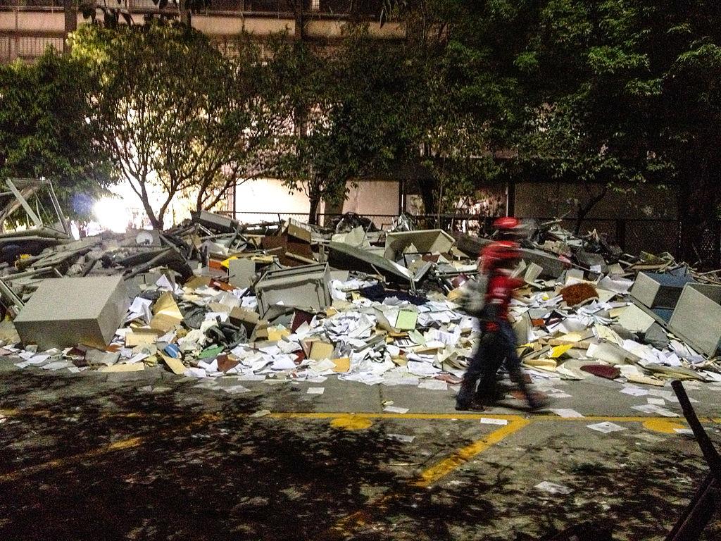 Moment image for Explosion at Pemex headquarters highlights tragedy and devastation in Mexico City.