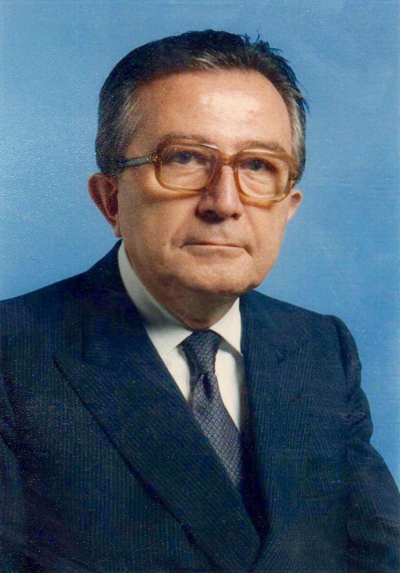 Moment image for Longest-serving Italian Prime Minister, Giulio Andreotti, in office for the 7th term.