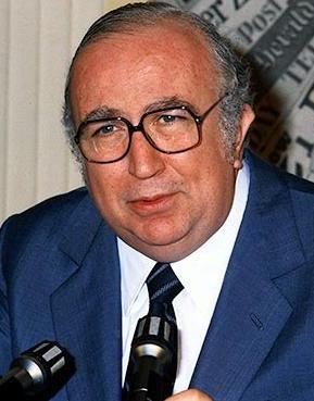Moment image for Giovanni Spadolini: A notable figure in Italian politics serving a second term as Prime Minister.