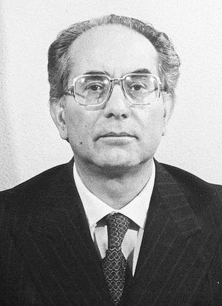 Moment image for Emilio Colombo: A prominent Italian political figure with a lasting legacy in politics.