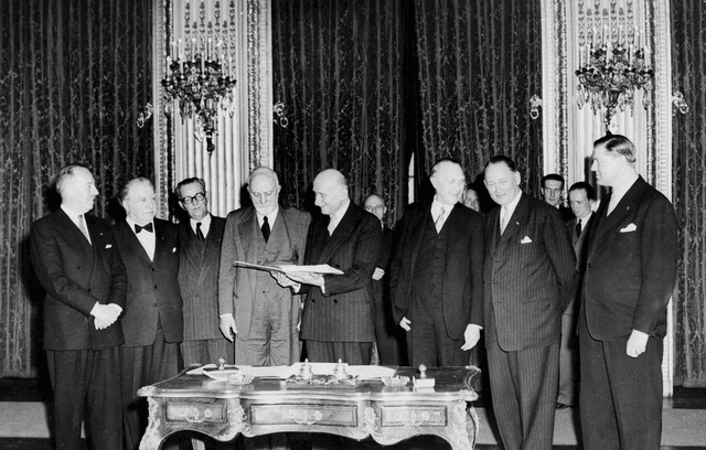 Moment image for Creation of European Coal and Steel Community (ECSC) through Treaty of Paris