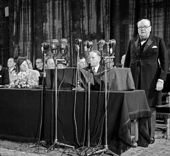 Moment image for Establishment of the Council of Europe through the Treaty of London