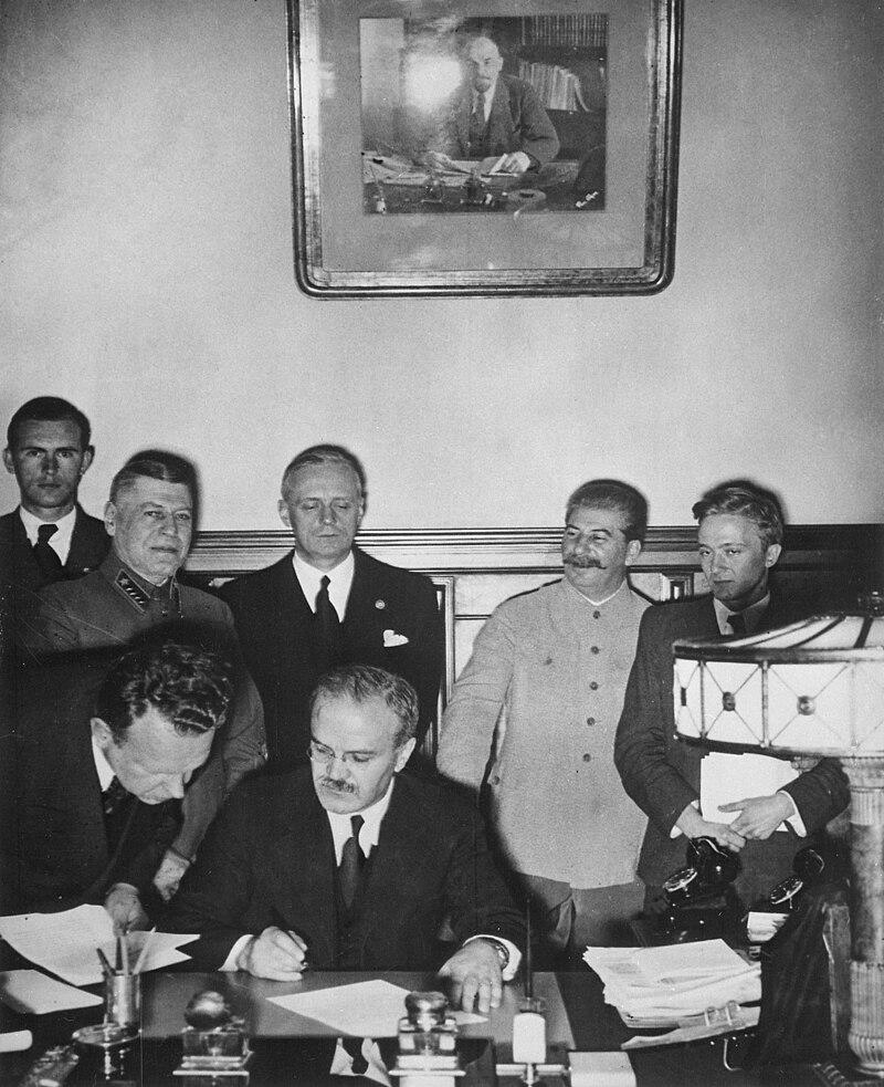Moment image for German–Soviet Frontier Treaty Signed