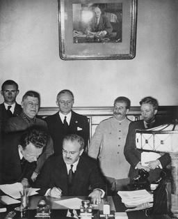 USSR agrees to supply grain to Germany