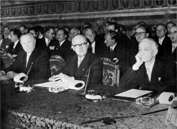 Founding Treaty Unites European Nations