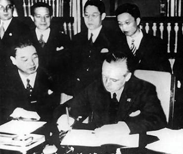 Moment image for Hungary Joins Anti-Comintern Pact with Germany and Japan