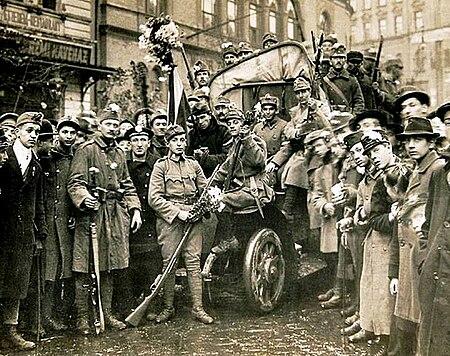 Moment image for The Aster Revolution: Establishment of Hungarian Democratic Republic