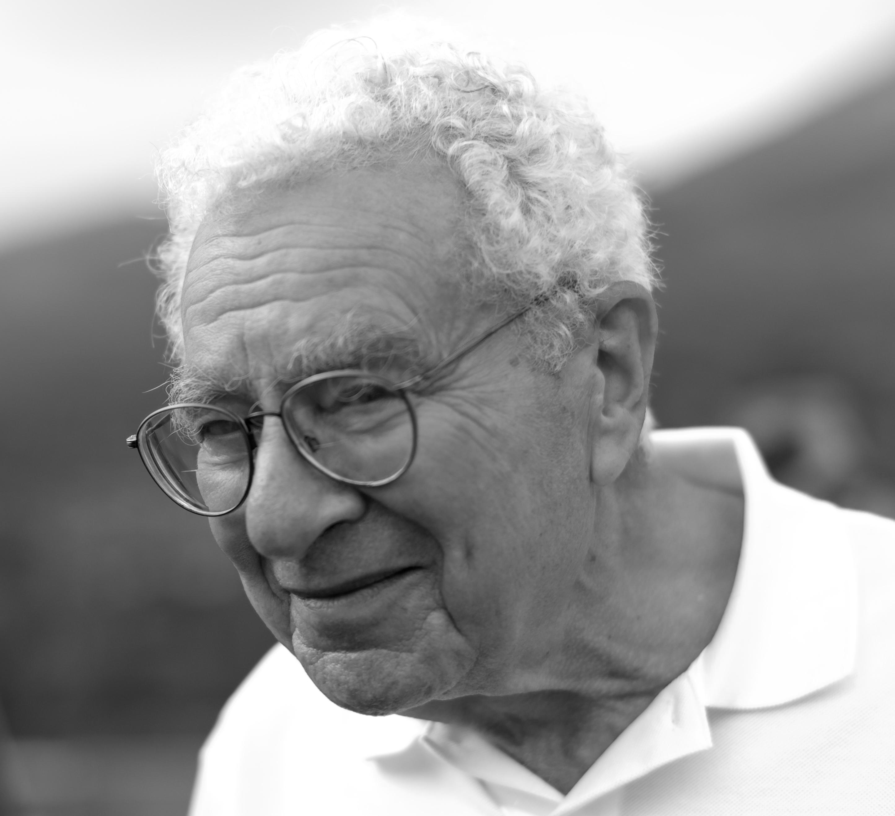 Moment image for Nobel laureate Murray Gell-Mann's groundbreaking work in particle physics shaped the Standard Model.