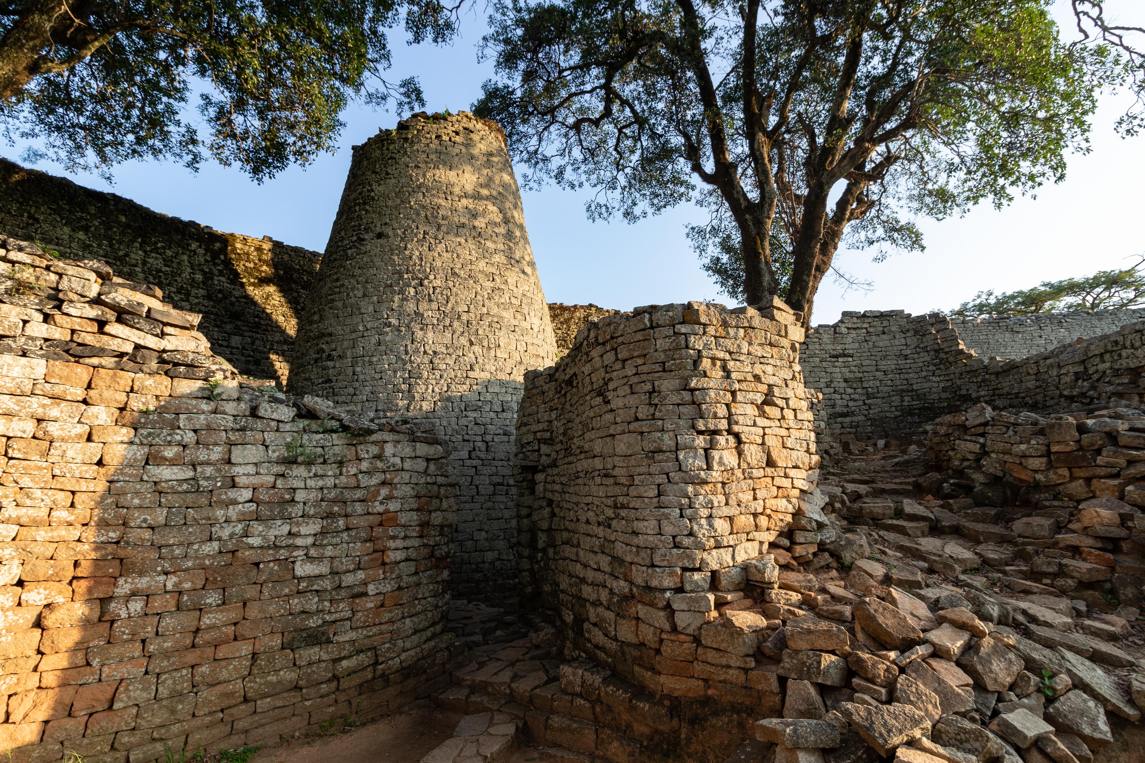 Moment image for Fall of Great Zimbabwe: Abandonment of City Begins