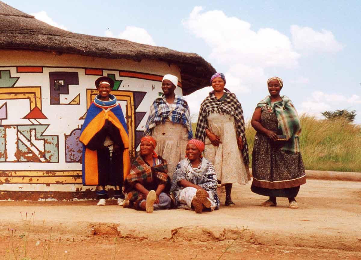 Moment image for Arrival of the Ndebele people in present-day Zimbabwe, initiating the process of territorial conquest.