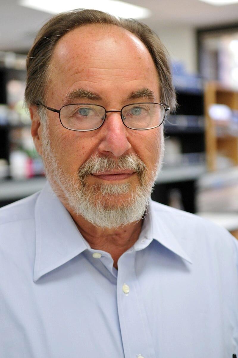 Moment image for Nobel Prize Winners Revolutionize Understanding of Tumor Viruses and Genetic Material