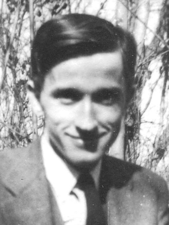 Moment image for Nobel Prize-winning research on virus replication and genetics revolutionized molecular biology and biotechnology.