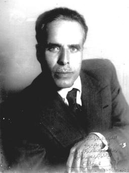 Tunisia's transition to a republic with Habib Bourguiba as first president symbolizes new era.