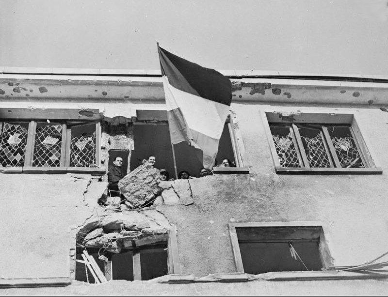 Moment image for Allied forces liberate Luxembourg in WWII.