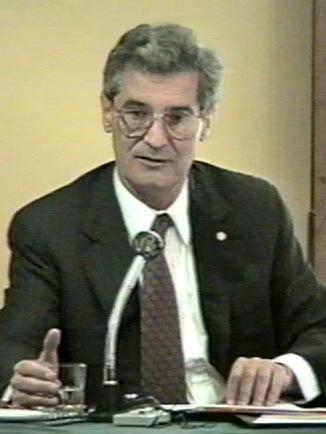 Moment image for Nobel Prize Winner Lucas Revolutionizes Macroeconomic Theory with Rational Expectations