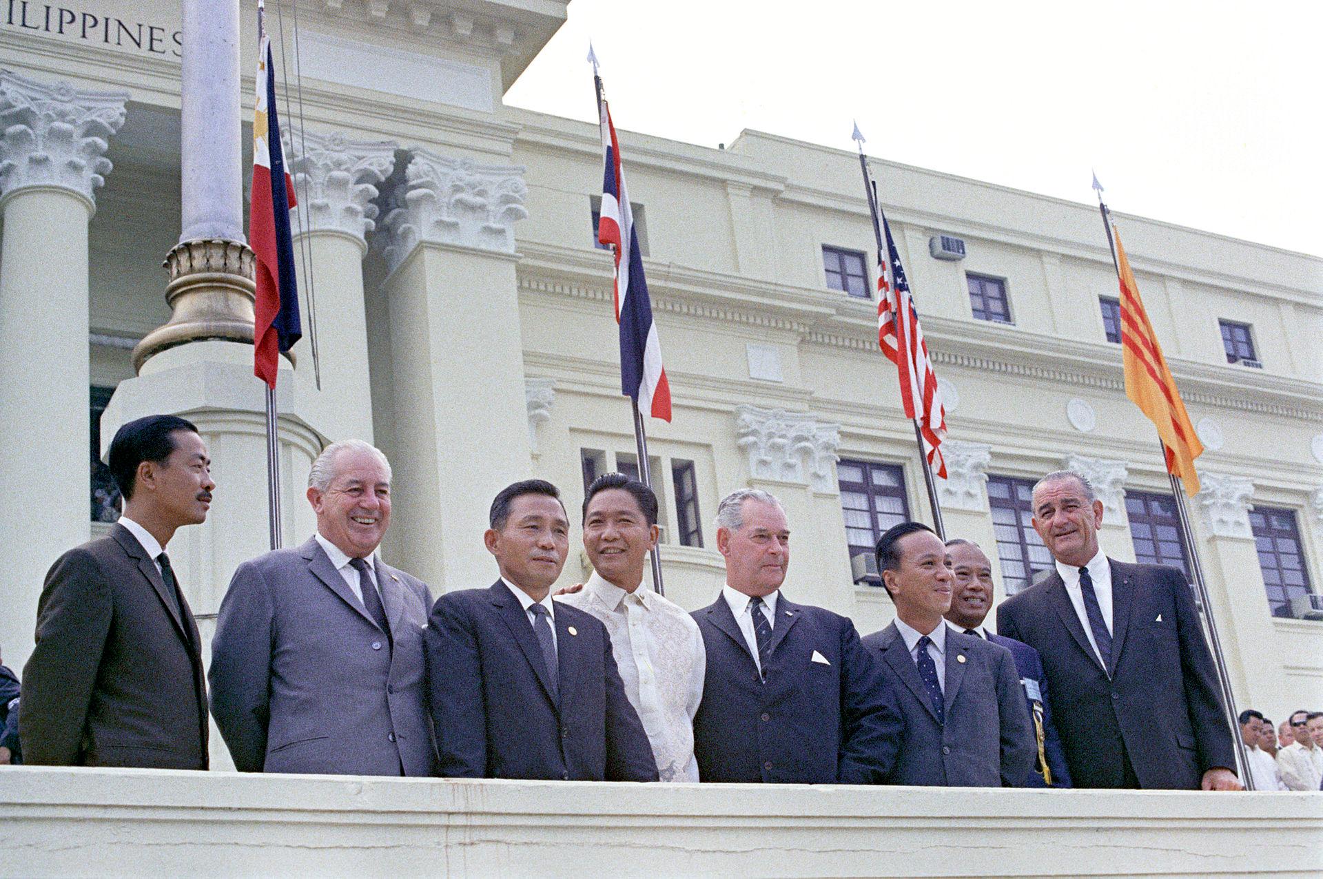 Moment image for South East Asia Collective Defence Treaty Signed by New Zealand