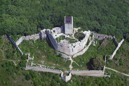 Spiš Castle: Construction of a Central European Fortress