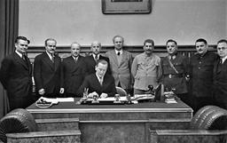 Soviet-Lithuanian pact emphasizes non-aggression and friendly ties.