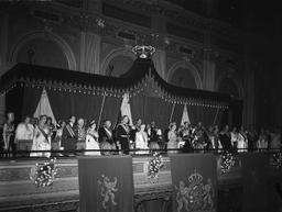 Monarchy Shift: Queen Wilhelmina abdicates for Queen Juliana, changing Dutch monarchy