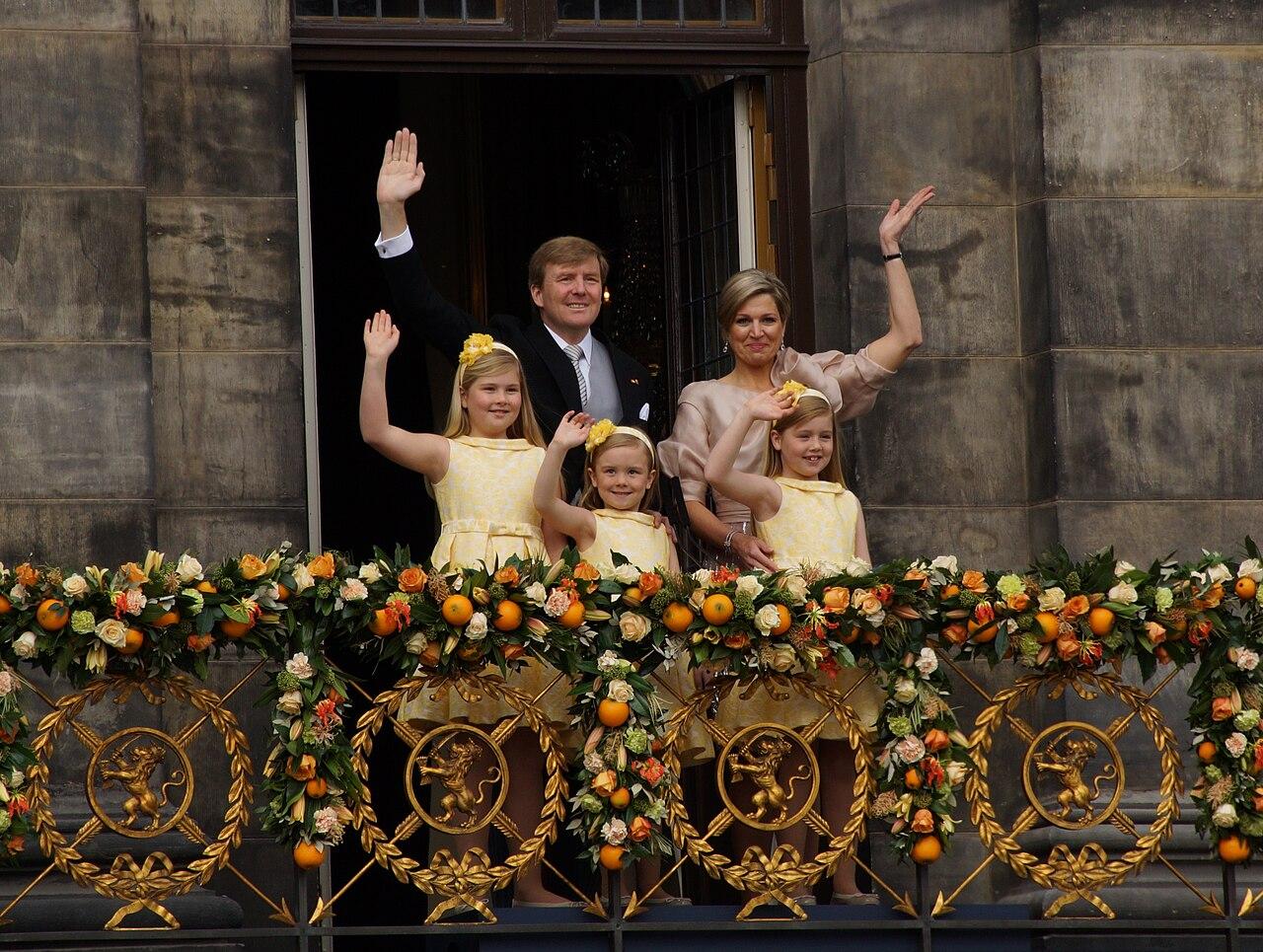 Moment image for King Willem-Alexander inherits Dutch throne post-mother's abdication