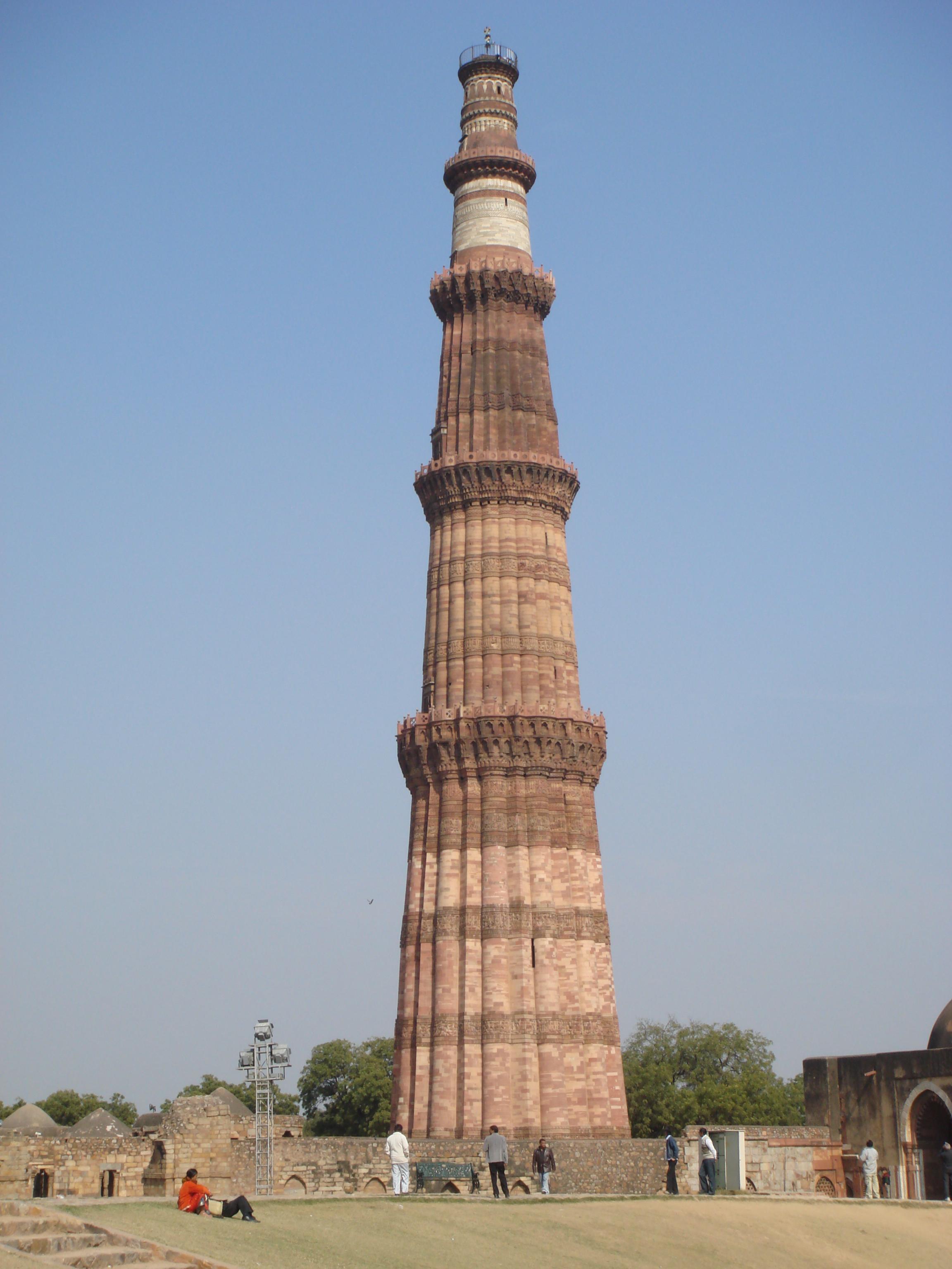 Moment image for Qutub Minar: Tall Tower Monument in Delhi