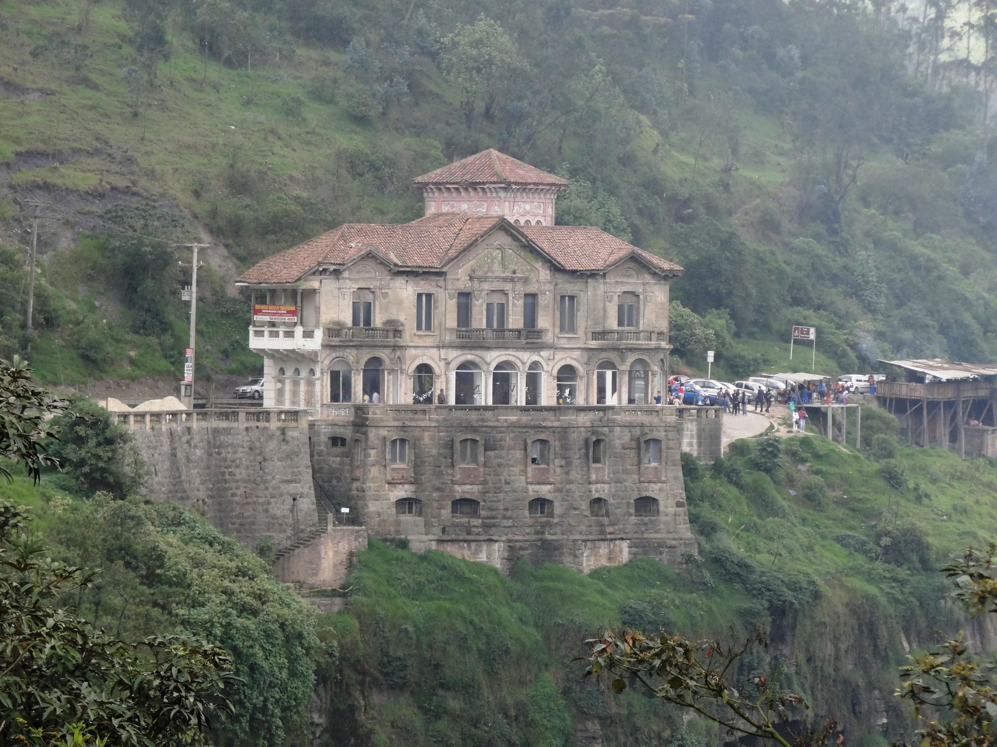 Moment image for Iconic Tequendama Falls Hotel: Symbol of Progress