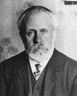 Pablo Iglesias establishes the PSOE in Madrid's Casa Labra bar.