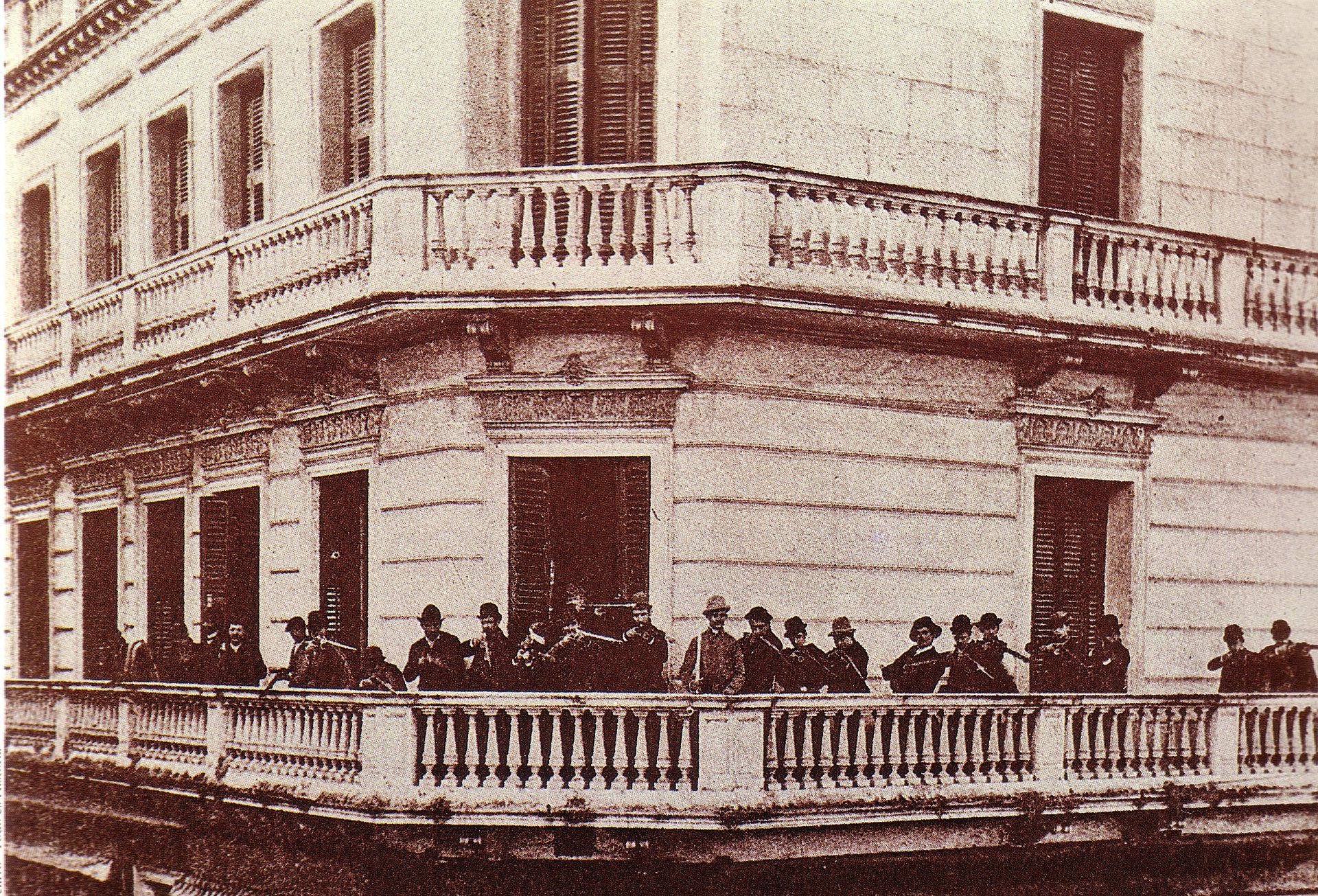 Moment image for Revolutionary movement ousts President José Félix Uriburu through the Park revolution.