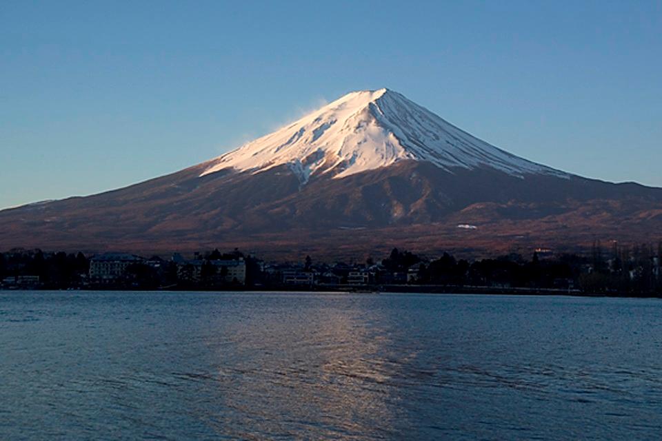 Moment image for Earliest eruption of Mt. Fuji
