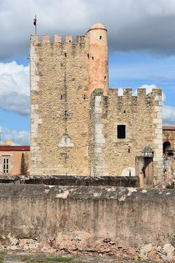 Establishment of the First American Fortress : Fortaleza Ozama