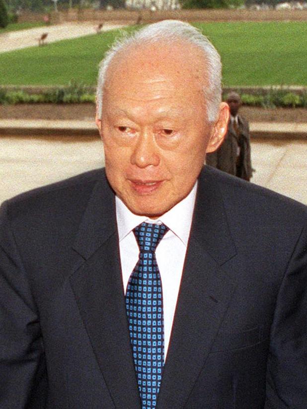 Moment image for Lee Kuan Yew Resigns as Prime Minister