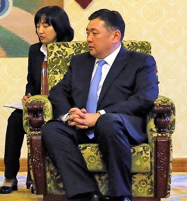 Moment image for New coalition formed under Miyeegombyn Enkhbold with MPRP and smaller parties.