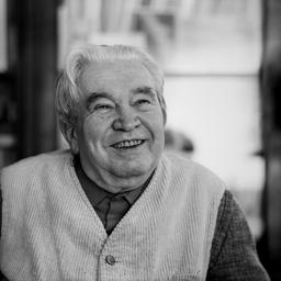 Jaroslav Seifert: Nobel Prize-winning poet of Czech literature, symbolizing human resilience and creativity.