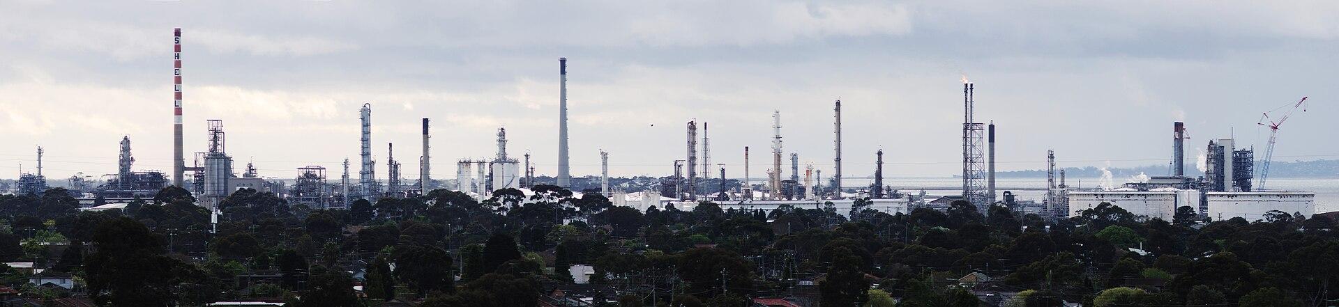 Moment image for Shell Closes Geelong Oil Refinery in Australia