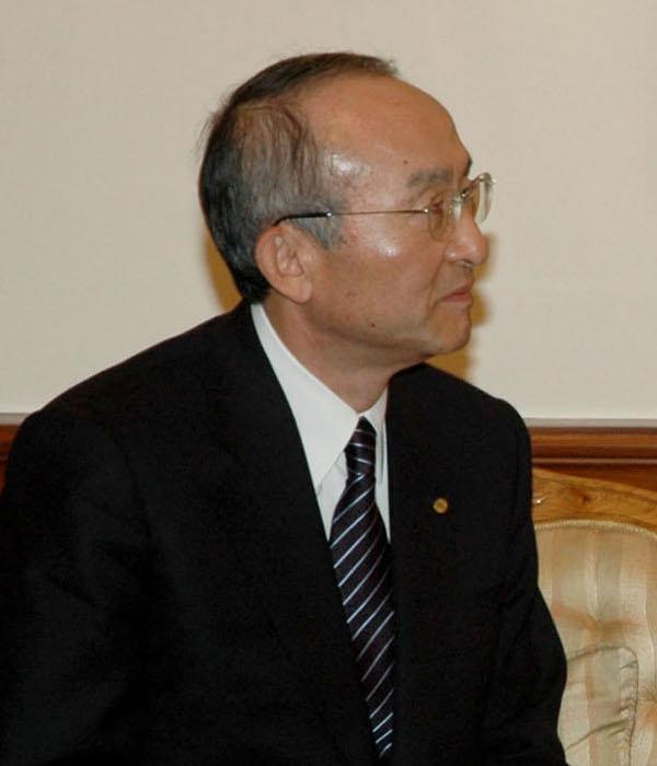 Moment image for Katsuaki Watanabe Assumed the Role of President 