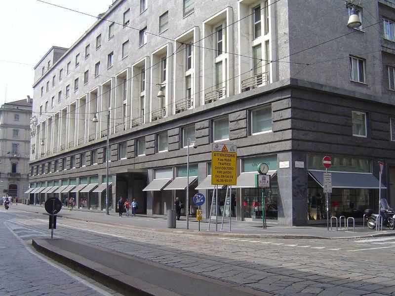 Moment image for Armani Opens Exhibition Space in Milan