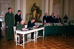 Milošević Accepts Peace Plan Ending Kosovo War