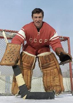 Soviet Union wins gold, Czechoslovakia silver, Canada bronze. Prague hosts. Czechoslovakia hosts.