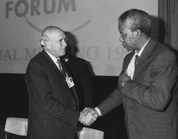 Mandela and de Klerk Shake Hands