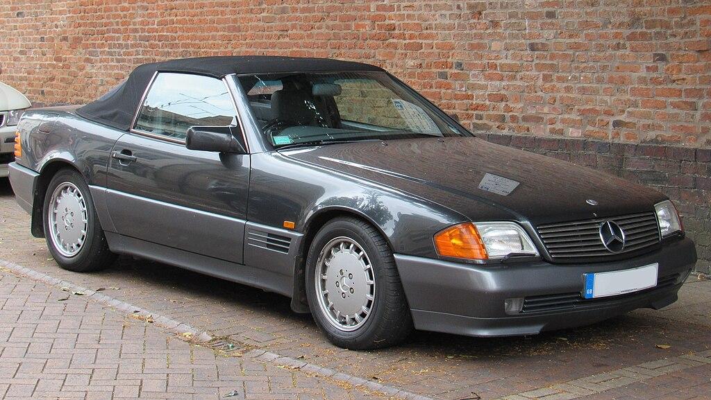 Moment image for Mercedes-Benz SL and E-Class Models Overview