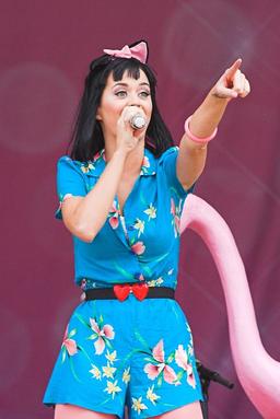 Katy Perry Shines at Southside Festival with Hit Songs and Dynamic Performance