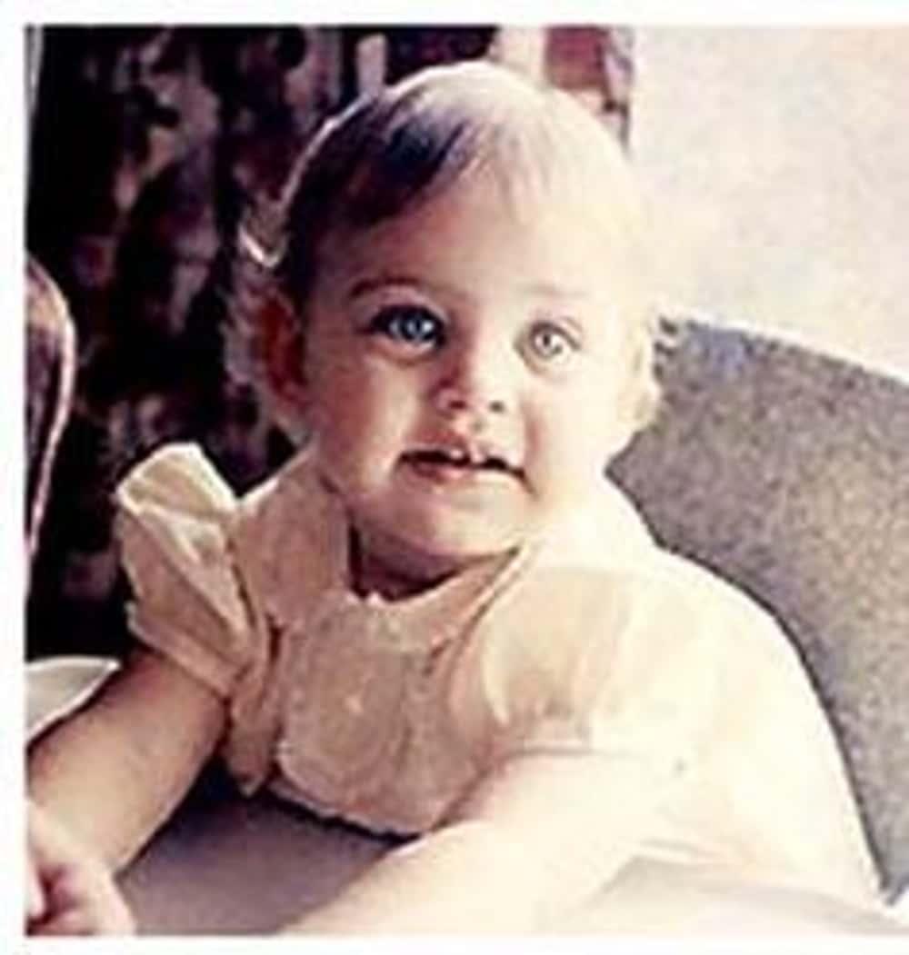 Moment image for Ellen DeGeneres is born in Metairie, Louisiana.