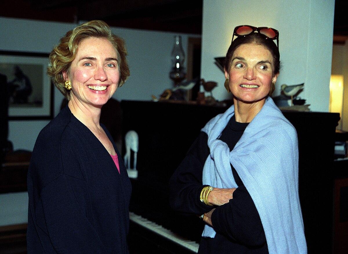 Moment image for Jacqueline Onassis supports Bill Clinton's presidential campaign