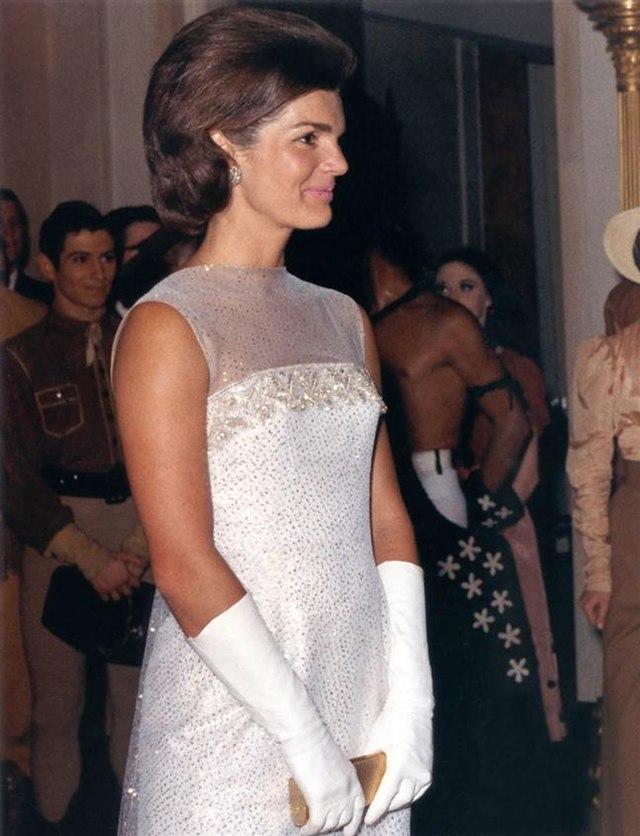 Moment image for Jacqueline Kennedy named Time magazine's Woman of the Year