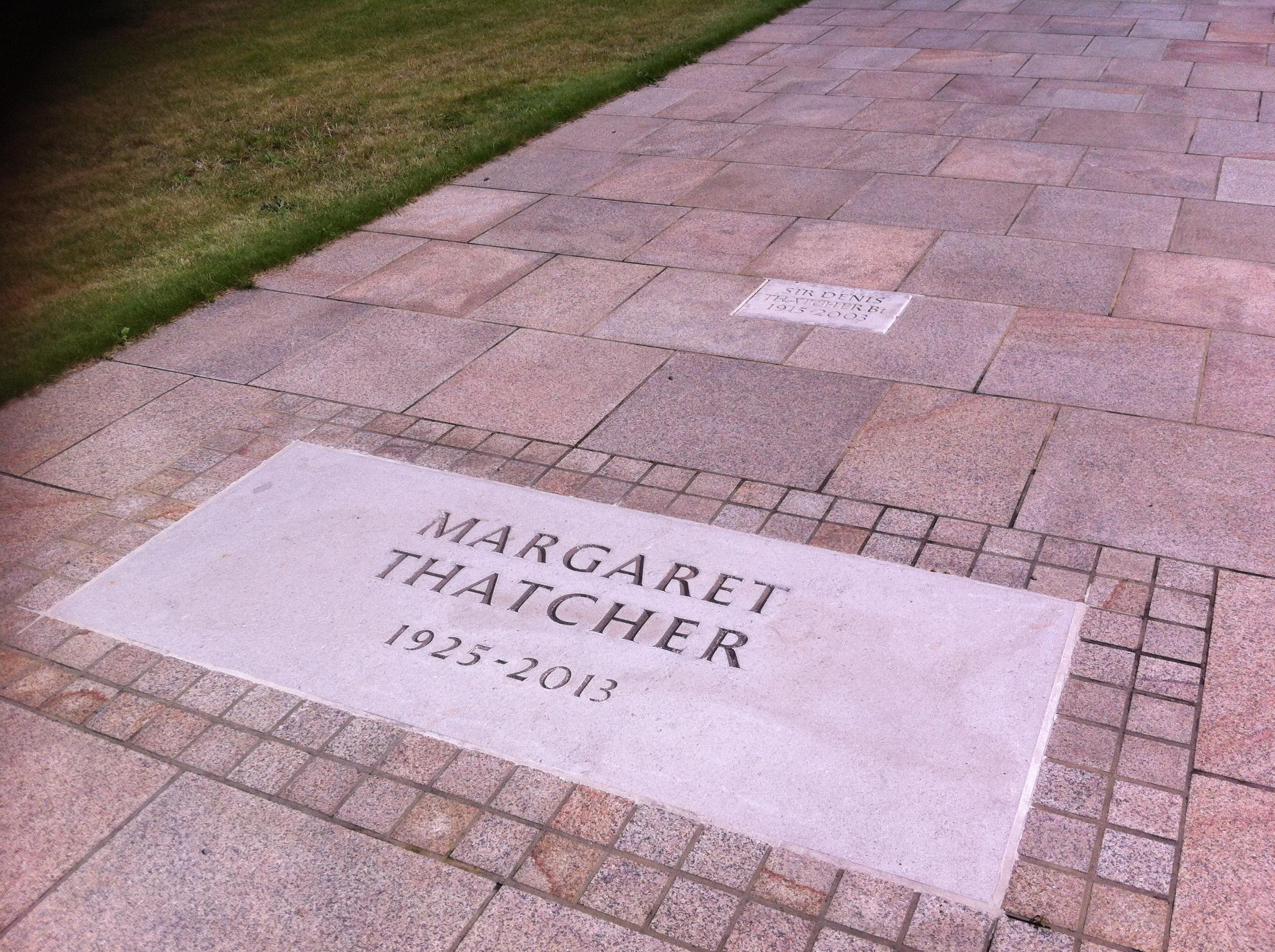 Moment image for Margaret Thatcher's ashes interred at the Royal Hospital Chelsea