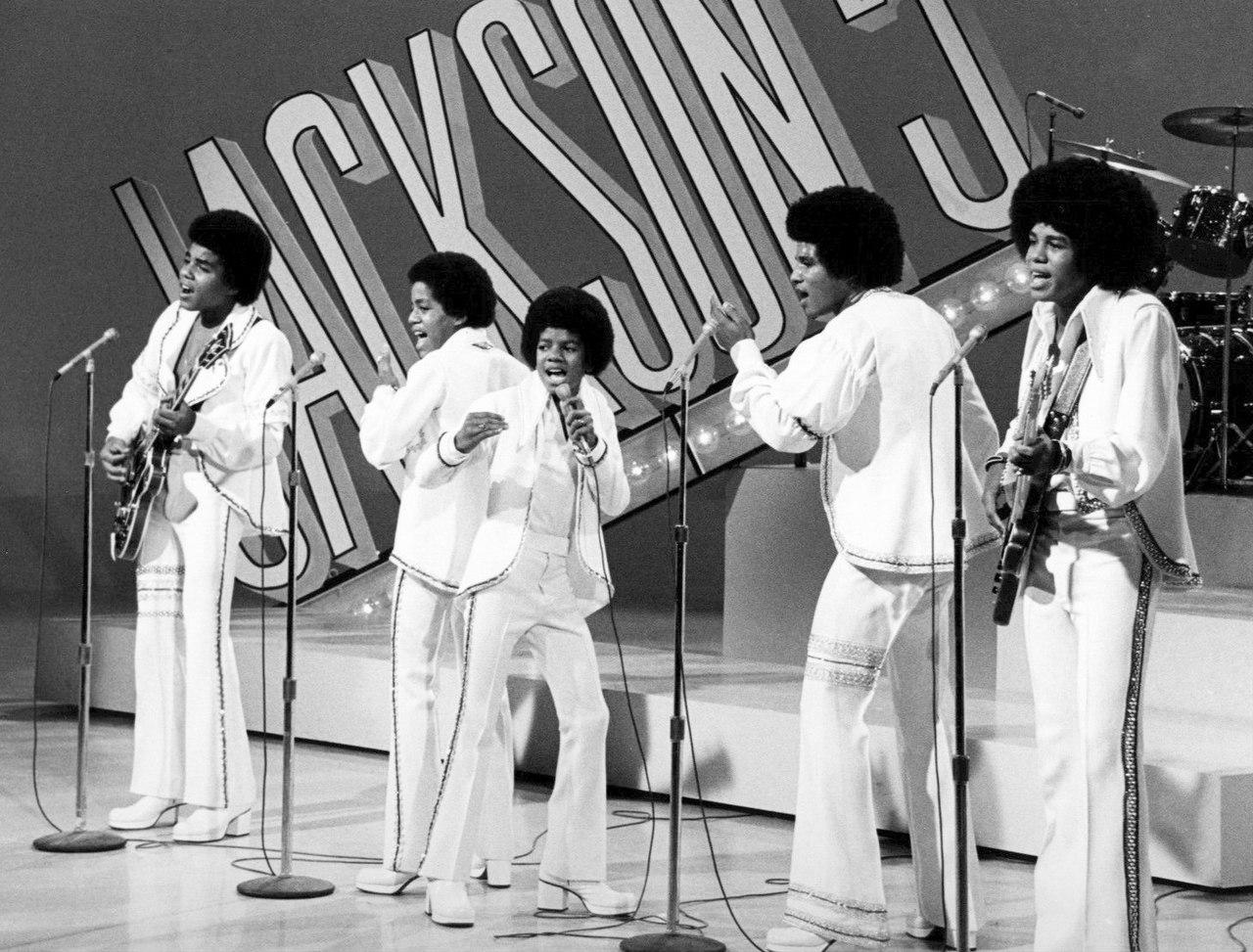 Moment image for The Jackson 5 Sign with Epic Records